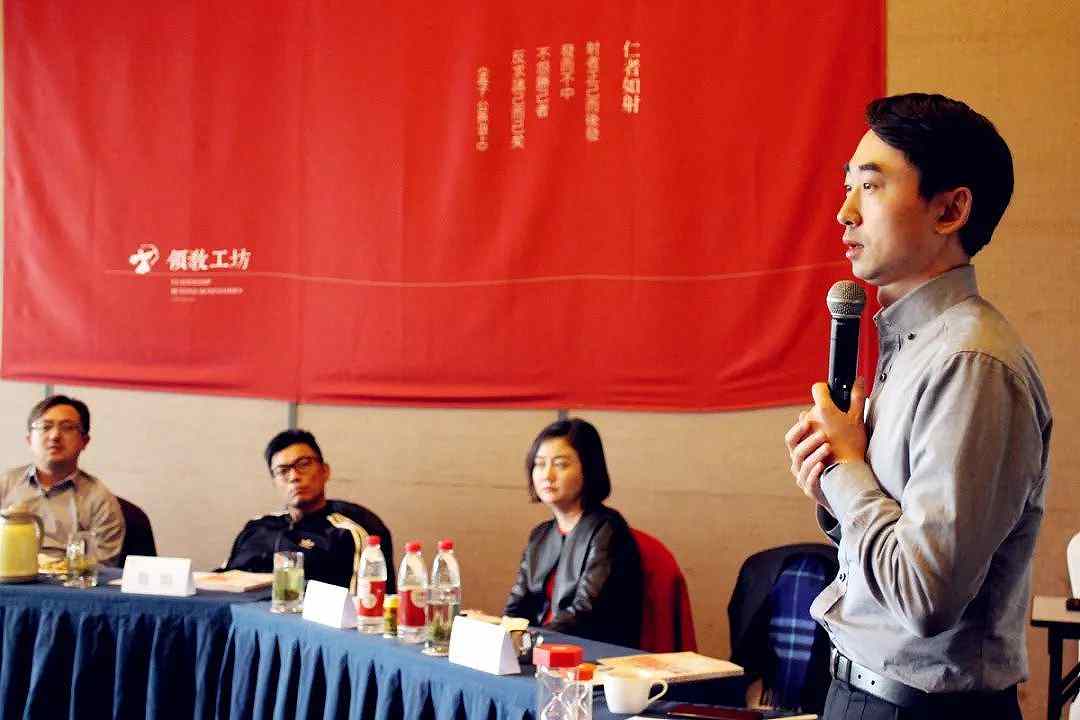 怎样和领导相处的更亲近(要怎样和领导相处好)